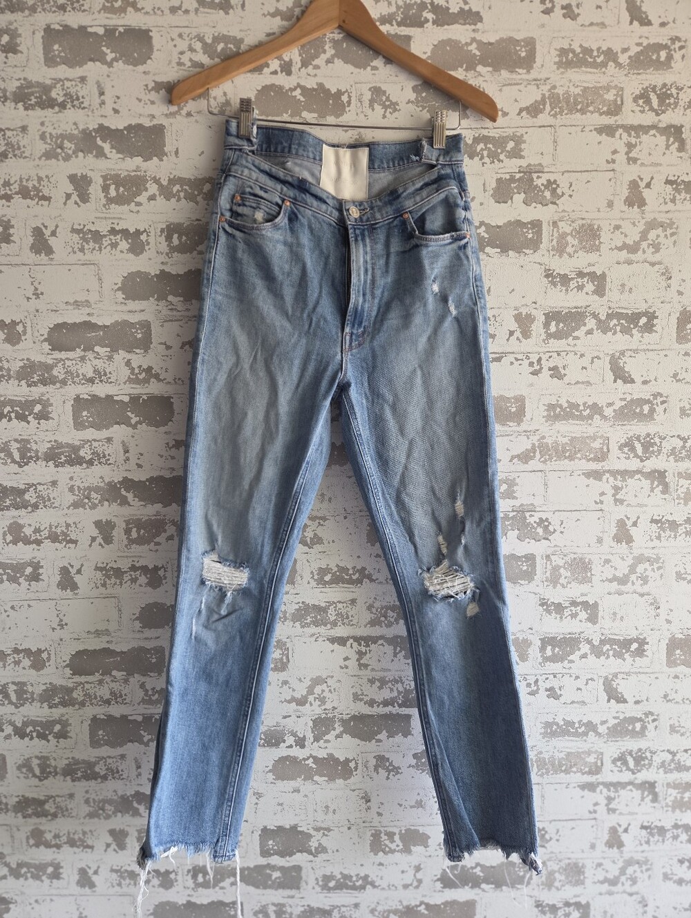 MOTHER The Dazzler Shift Msbeliever Distressed Jeans Sz 28